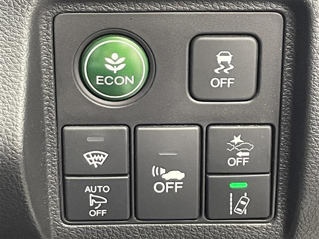 【運転席操作部】快適なドライブを楽しむための機能が装備されています！運転席から触れるので、使いやすいです！除菌プランいれていただくと、さらに清潔で安心していただけます！