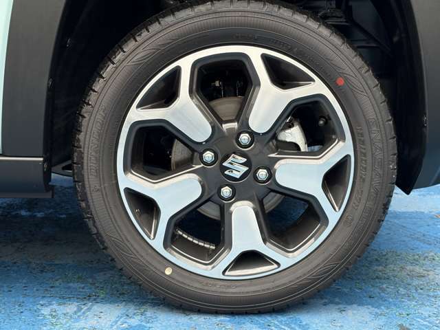 【有限会社クライス】です。当社のウリは中古車を中古と思わせない【業界トップクラスの仕上げ】が魅力です！！また、高価買取・アフターメンテナンス・自動車保険などお車に関わること、全てお任せください！！