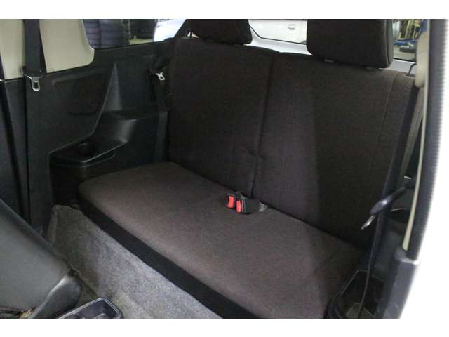 内装ももちろん、当社のお車は全て納車前にキレイにクリーニングさせて頂きます☆お車に快適にお乗り頂けるように、弊社スタッフが真心込めてクリーニングいたします☆★