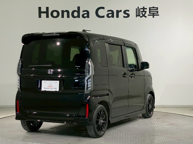 【点検整備】ご納車時には納車点検実施いたします。指定交換部品（エンジンオイル、オイルエレメント、ワイパーゴム）新品交換致します。その他必要交換部品は点検時交換致します。