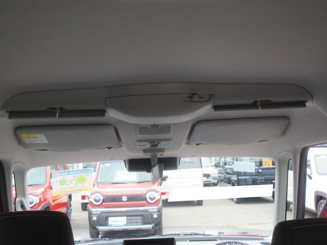 天井には送風機が付いており、広い車内でも冷暖房しやすい様になっております！