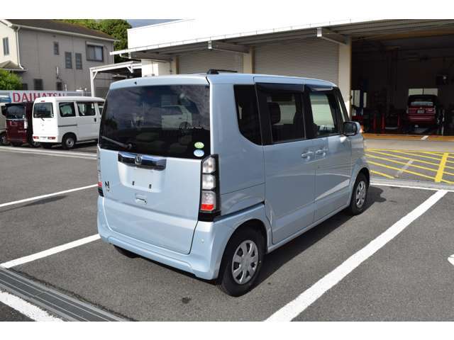 ダイハツ工業認定位SP店全国大会で優秀賞を受賞しております。ご購入後の万一の不具合の対処も約92％が即日完了いたします。詳しくはホームページをご覧ください！https://simonaka.com/