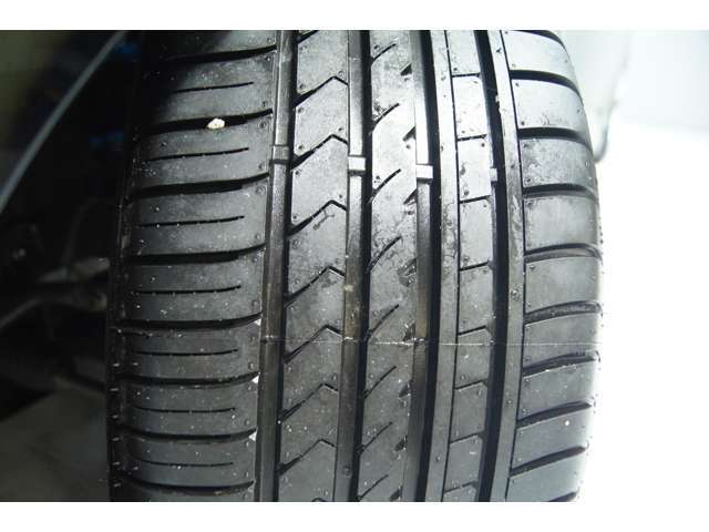 ★新品タイヤ★車両本体価格に含まれております！！新品タイヤには走行音の少ない当社で実績のあるタイヤをチョイスしてます！