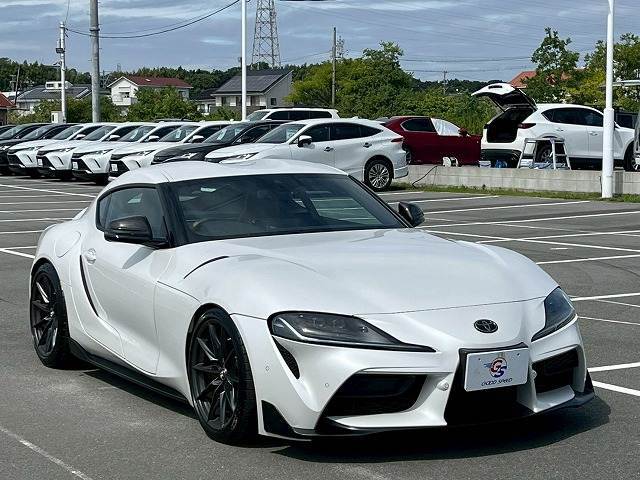 お車ご成約時の付帯率は驚きの90％OVER。GOOD　SPEED自慢のスーパーガラスコーティング。見違えるほどの輝きを放ち、納車後のメンテナンスも楽々。是非一度お試し下さい。