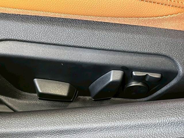 【パワーシート】電動スイッチで操作をし、高さや角度シート位置など最適なシートポジションに細かく設定出来ます☆