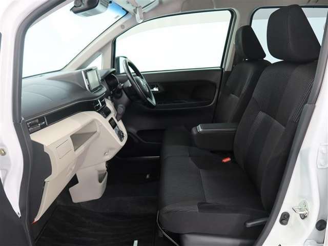 愛車の室内を抗菌・抗ウィルス・防臭コーティングするチタニア（有料）がオススメ！車内を安心・安全・快適に保ちます！詳細は店舗スタッフまでお尋ねください。