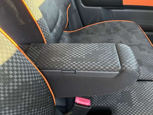 お客様の暮らしに必須なお車を提案し、その後のカーライフを支える。私達はお客様のお役に立ちたい、強い思いで日々仕事をさせて頂いています。おかげさまで12店舗となりました。これからも努力を続けていきます。