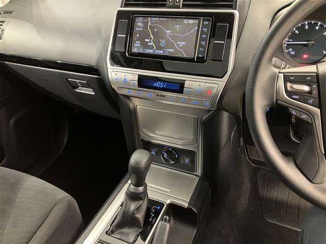 ロングラン保証付き。トヨタのお店で中古車をお買い上げいただいたすべてのお客様に安心で快適なカーライフをお約束する1年間の保証です。