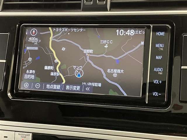 【トヨタ純正SDナビゲーション装備】純正品だから使いやすい！フルセグTV視聴可能で室内も快適♪地図データが古くなってきたら全国トヨタディーラーで更新（有料）も簡単にできます♪