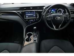 カムリならではな高級感のある内装となっております！