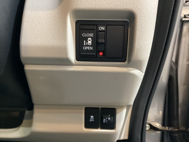 U-Selectは、Honda認定中古車ディーラーです！！安心です！！基本点検整備基準に準じた点検・整備を実施して、販売しています！！