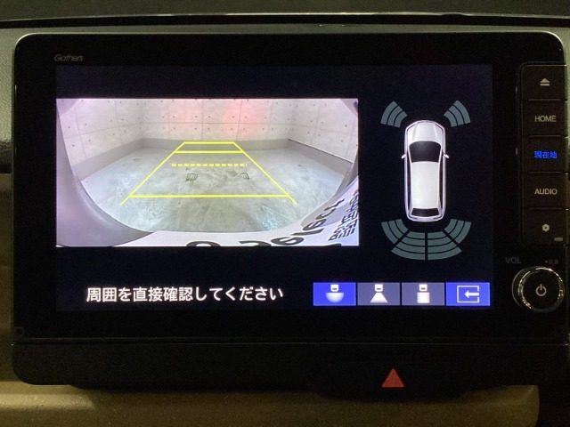 バックカメラ搭載です！車庫入れが苦手な人はもちろん、車両感覚に自信がある人にもお勧めです！見えない箇所が見えるようになるので、低い障害物や隠れてしまっている子供の存在等にも気付く事が出来ます。