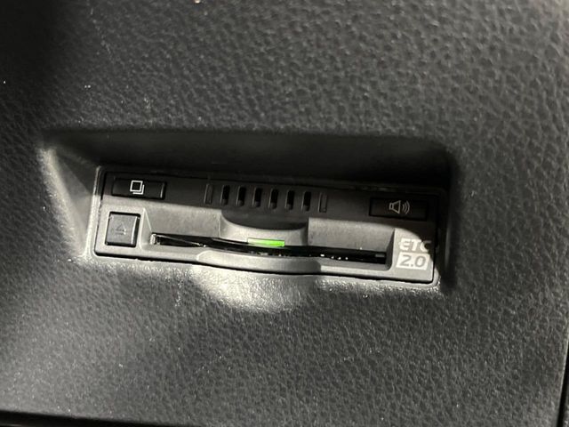 【ETC】高速道路の料金所をストレスなく通過！話題のスポットやサービスエリアに多い「スマートIC」利用時は必須のアイテムです。当店でセットアップを実施、ご納車当日からすぐにご利用いただけます！