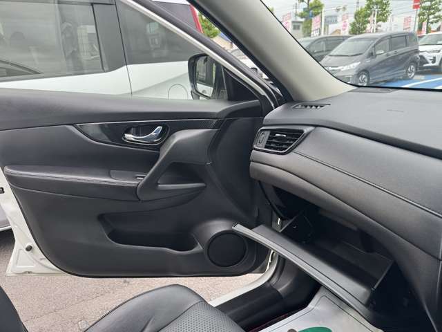 入荷したてホヤホヤのお車です！オークション経験豊富な【当社社長が厳選した】オススメの一台！自信を持ってオススメさせていただきます♪