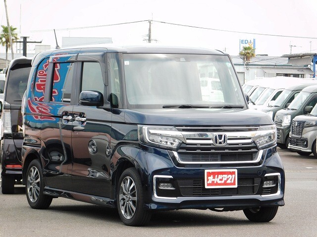 他カラー、年式、グレード揃えております。