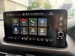 ホンダ純正ナビです。リバース時には後方も映ります