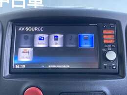 TV視聴やCD再生、音楽機器の接続など多彩なナビでロングドライブも退屈なく楽しめる日産純正ディーラーオプションナビです。