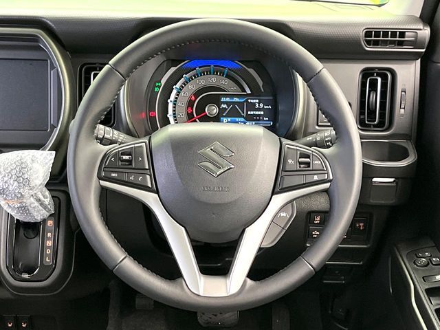 【ステアリングスイッチ】運転中、前方から目線をそらすことなく、オーディオ等の操作が可能な便利機能！安心＆快適なドライブを演出してくれます♪