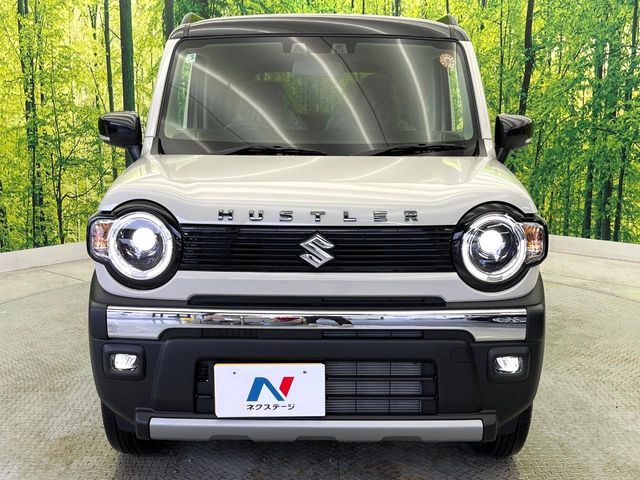 弊社では、全車『修復歴なし』のお車のみ取り扱っております。専任バイヤーによる厳選した仕入れの後、入庫後の車両チェックを行い、ネクステージが認定した高品質な中古車をご提供しております。