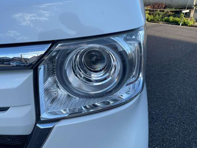 LED仕様のヘッドライトです。
