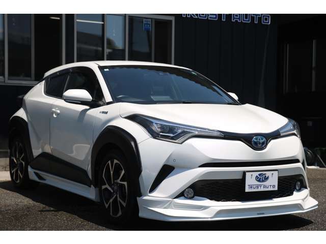 「もっといいクルマづくり」の実現に向けたクルマづくりの構造改革である、TNGA（Toyota New Global Architecture）の第2号車として投入した「C‐HR」。