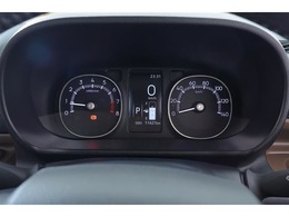 当店の支払い総額は群馬県内登録での計算をさせて頂いておりますが、希望ナンバーや下取車の有無等でも変わりますので詳細に付きましてはお問い合わせ下さい。