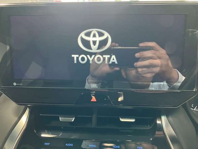 【純正メモリーナビ】音楽を本体に記録できるミュージックサーバーやフルセグTVの視聴も可能です☆高性能＆多機能ナビでドライブも快適ですよ☆