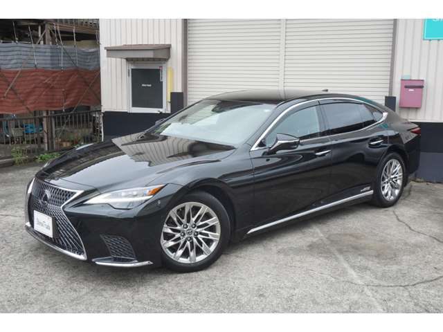 当店の在庫車は全て公正・公平な第三者検査機関による鑑定書や品質評価情報が添付されていますので、車の事は良くわからない方や、遠方で現車確認が出来ない方などへの判断材料としてご好評頂いております。