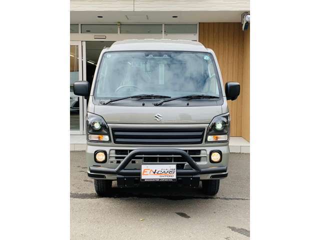 標準車両とはまた違ったルックスのリミテッド！フロントフェイスも専用装備で引き締まって見えます！