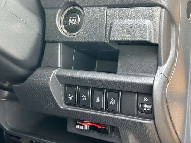 運転席シートヒーター、衝突軽減ブレーキ、アイドリングストップ、ETC