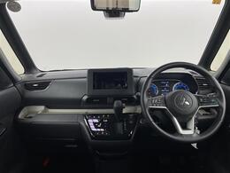 【インパネ全体】全方位で視界が広く、高い目線で運転もしやすいです！