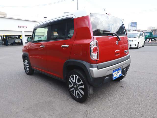 禁煙車！ターボ　ナビフルセグTV全周囲カメラBT　ETC　シートヒーター　パドルシフト　アルミ　タイヤ4本＆バッテリー新品！外装に目立つ傷もなく程度良好なお車です！運輸局認証自社工場完備で安心♪