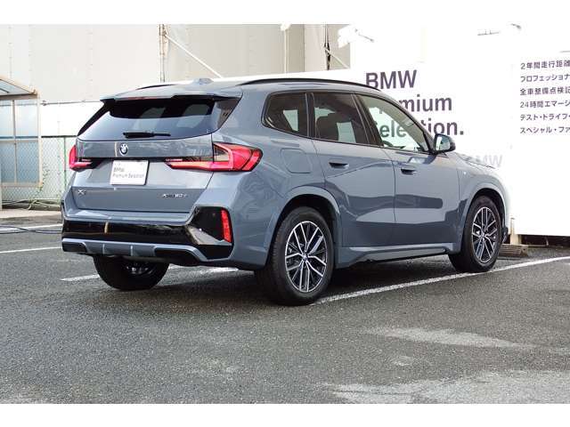 ご購入の際は、お住まい最寄りのBMW正規ディーラー整備工場をご紹介致します。