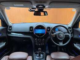 BMW、メルセデス、アウディといったドイツのプレミアムブランド中心とした、各種輸入車ブランドを同時に較べることができます。