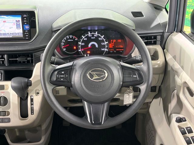【ステアリングスイッチ】運転中、前方から目線をそらすことなく、オーディオ等の操作が可能な便利機能！安心＆快適なドライブを演出してくれます♪