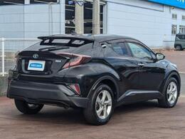 全国に店舗を展開しているのでどこでもお取り寄せが可能です！この車が気になるけど遠方だから・・・と諦める必要はありません！※別途陸送費が必要です。