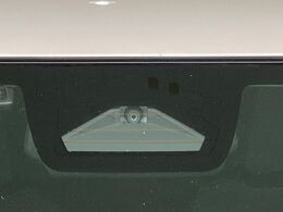 【スズキ　セーフティサポート】走行中に前方の車両等を認識し、衝突しそうな時は警報とブレーキで衝突回避と被害軽減をアシスト。より安全にドライブをお楽しみいただけます。