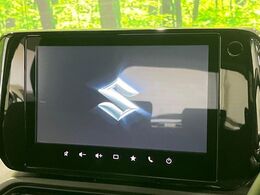 【純正ナビ】人気の純正ナビを装備。オーディオ機能も充実しており、Bluetooth接続すればお持ちのスマホやMP3プレイヤーの音楽を再生可能！毎日の運転がさらに楽しくなります！！