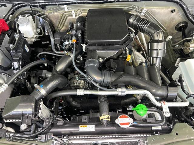 親切・丁寧な専門メカニックスタッフが応対！・車検・点検整備・事故等の修理などアフターサービスも安心。お車のカスタマイズもネクステージのサービススタッフまでご相談ください！