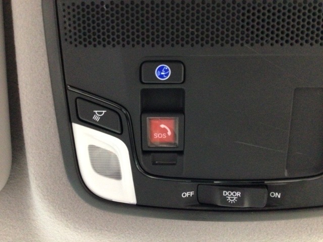 Honda　CONNECTが安心快適なカーライフを実現します。万一の時も緊急通報ボタンやトラブルサポートボタンで24時間365日お客様をサポート。大事なお車の盗難やいたずらなどにも対処します。