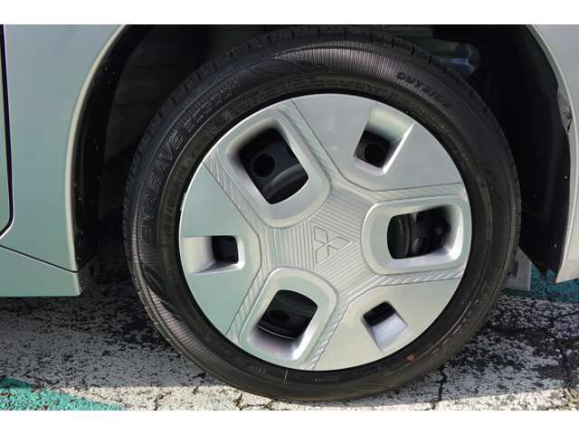 155/65R14タイヤ　　・ホイールカバー