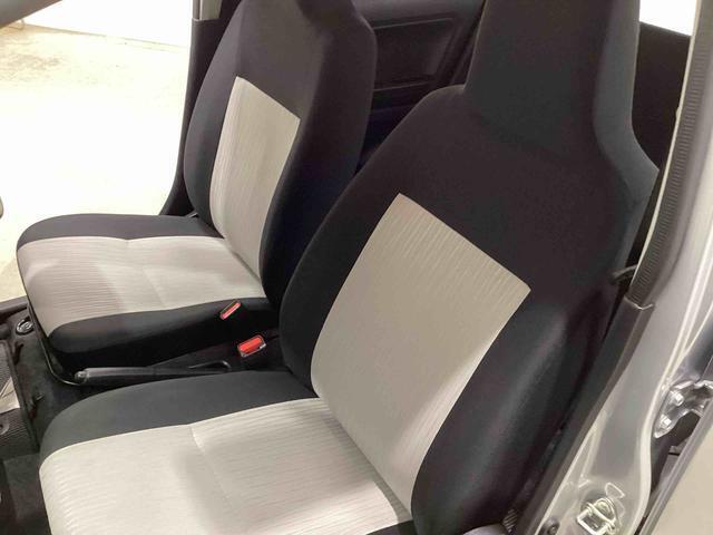 運転席・助手席全体像です