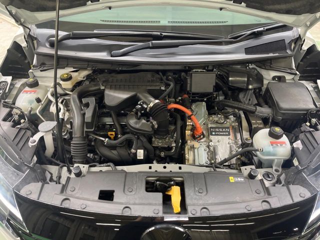 親切・丁寧な専門メカニックスタッフが応対！・車検・点検整備・事故等の修理などアフターサービスも安心。お車のカスタマイズもネクステージのサービススタッフまでご相談ください！