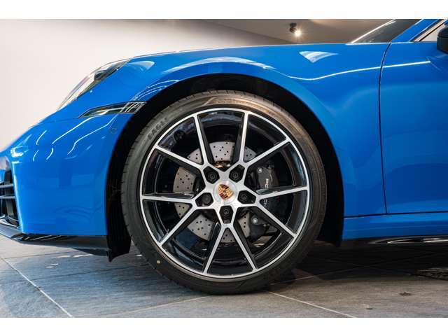 20/21インチ Carrera S ホイール（243,000<span class=