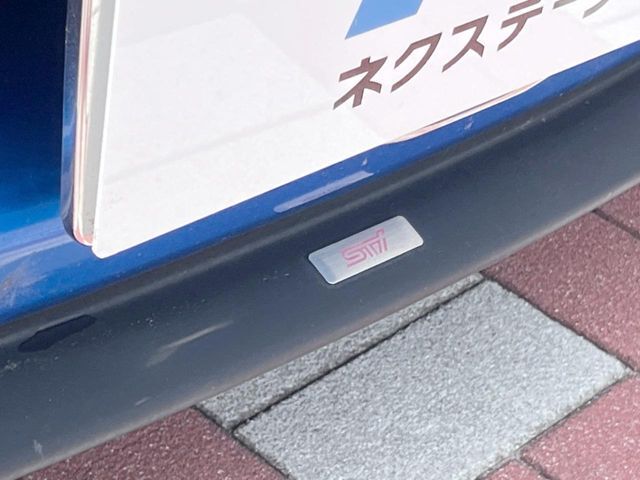 【STIエアロ】人気のSTIエアロを装備！クルマの外観がよりスタイリッシュになり、街中で存在感あふれる1台に♪将来買い替える時にもリセールに影響しやすく、価値ある人気の装備です！
