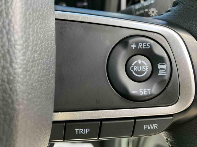 3.「認定中古車カルテ」は、走行距離や修復歴に加えてキズ・凹みの有無・状態や消耗品の交換、過去の整備状況がわかります。