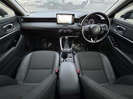 こちらインパネ全体の写真になります。納車はおおむね2週間程度（必要書類の状況により）で行っております。人気の車両になりますので、お早目のご検討をおすすめします。当店自慢の一台です！