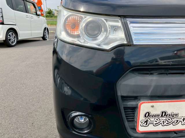☆ヘッドライトクリーニング☆ヘッドライトの黄ばみが気になる…そんな方もご相談ください！専用の液剤でクリーニングいたします！見違えるほどきれいになりますよ！