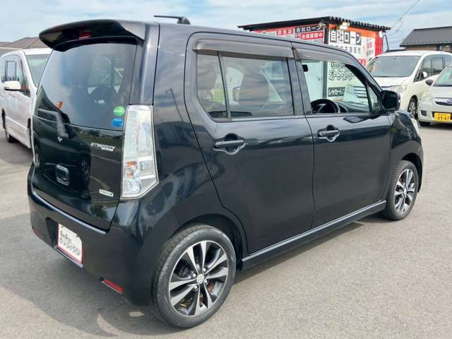 ☆内外装ともに綺麗に洗車いたします☆専門のスタッフがお車を綺麗にしてご納車いたします！板金やコーティングも承っております！とっておきの一台をご提供いたします！