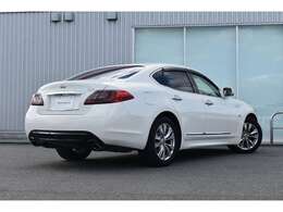 人気のフーガが入庫しました！是非現車を見にご来店ください。